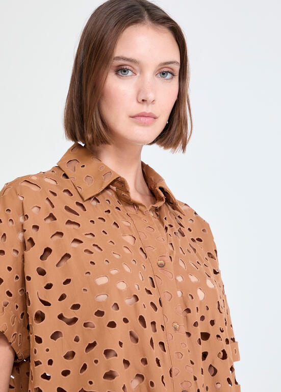 CAMISA MAITE RETA PERFURADOS BORDADOS - Carla Valente