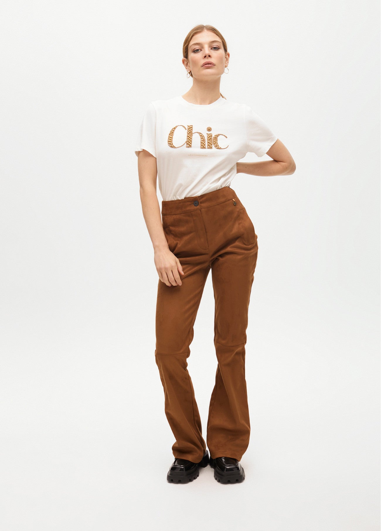 CALÇA LOLA CASADMNT BOCA DE SINO EM SUEDE SINTETICO - Carla Valente