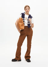 CALÇA LOLA CASADMNT BOCA DE SINO EM SUEDE SINTETICO - Carla Valente