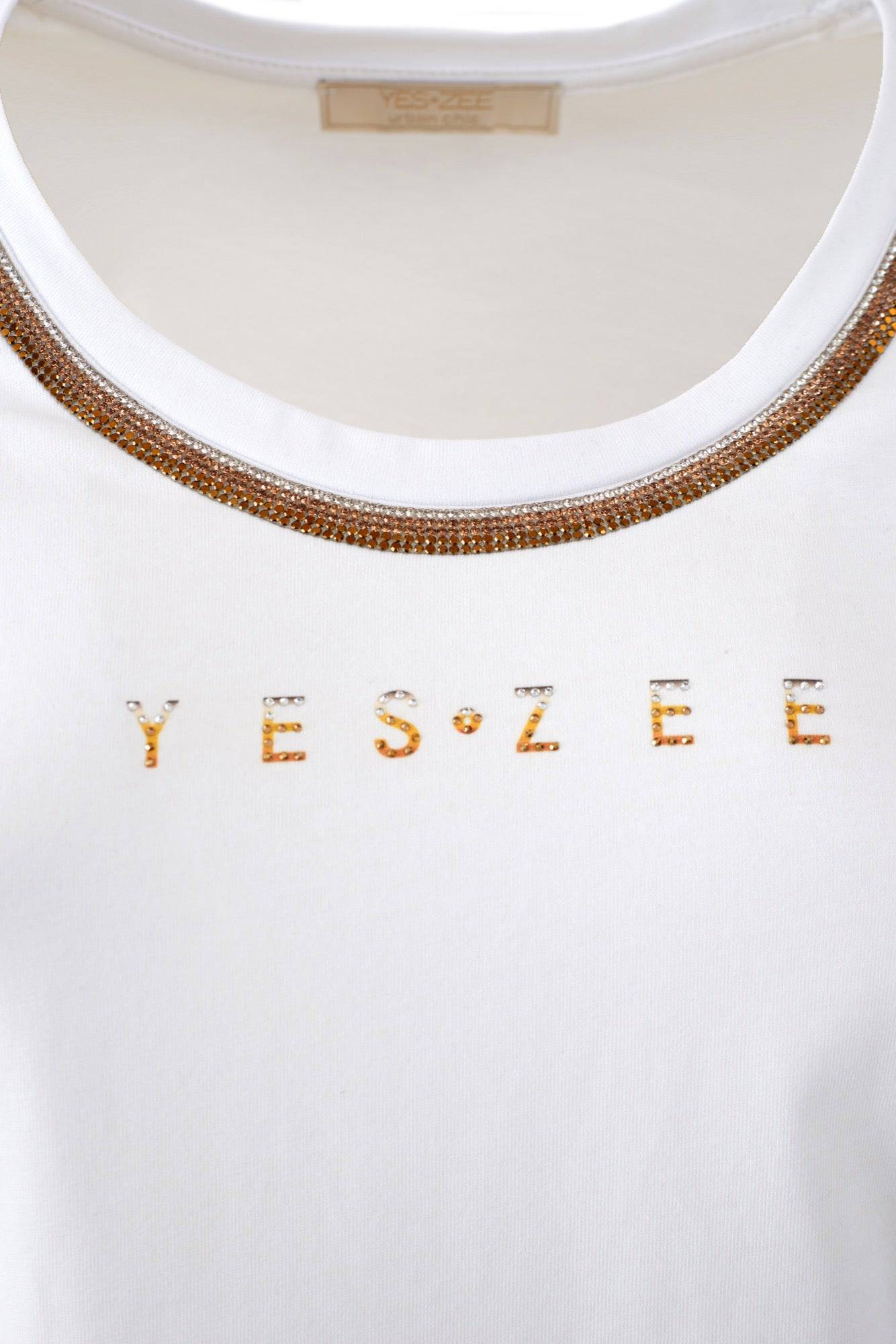 T-SHIRT YES ZEE DEC REDONDO C/STRASS - Carla Valente